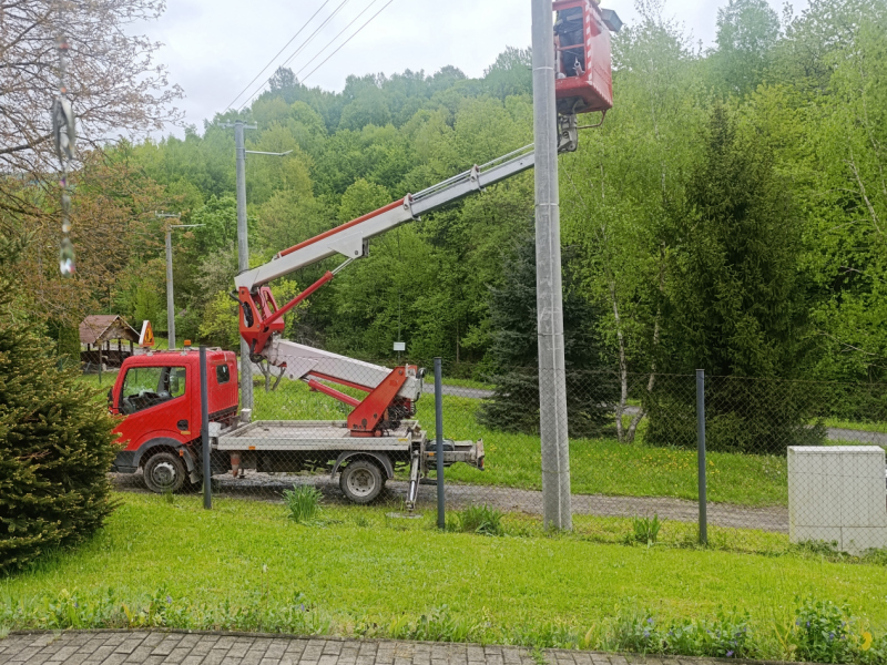 Osádzanie nového verejného osvetlenia v areáli DvP 